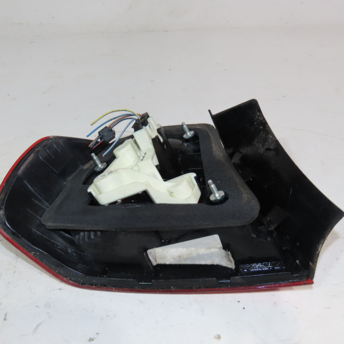 Feu arrière droit occasion  Bmw 3 (E90) 318 i (2005-2007)   63216937458  3