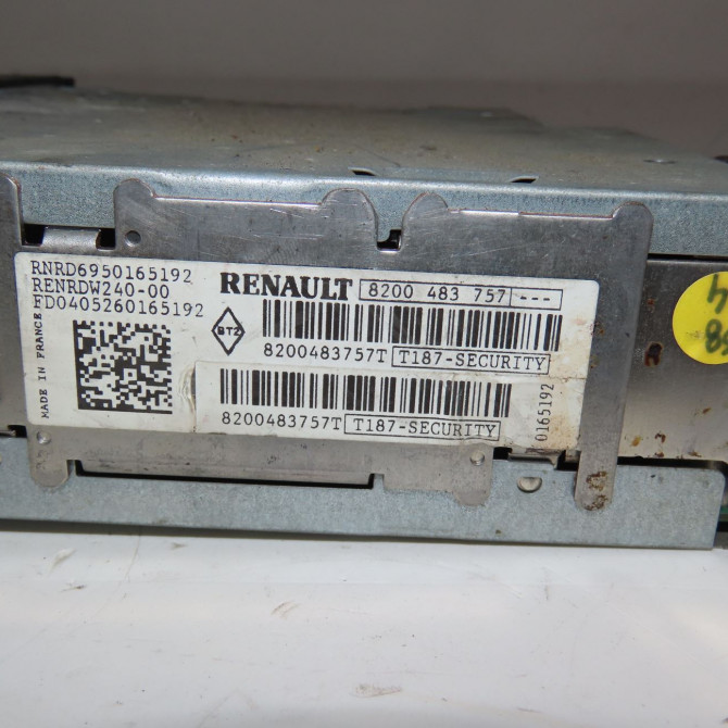 Autoradio occasion  Renault CLIO III (BR0/1, CR0/1) 1.5 dci (br17, cr17) (2005-2012) 5 portes   8200483757  2