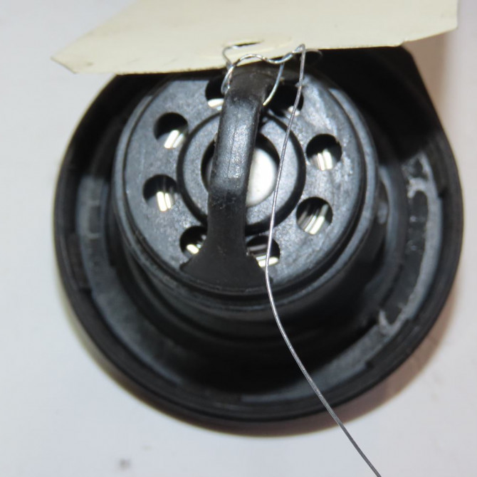 Bouchon reservoir a carburant occasion  Fiat GRANDE PUNTO (199_) 1.3 d multijet (2008)   46756767  2