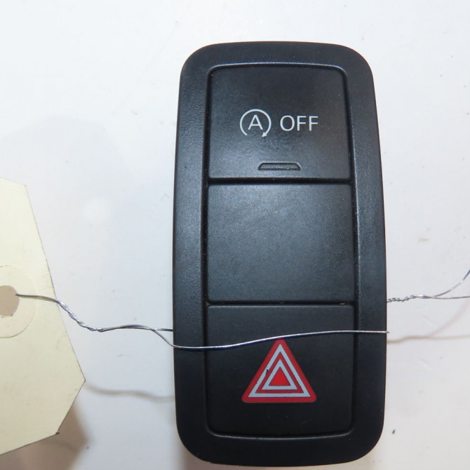 Bouton de warning occasion  Audi A1 Sportback (8XA, 8XF) 1.6 tdi (2011-2015)   8X0959672A  1