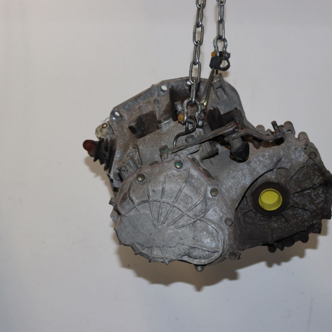 Boîte à vitesse mecanique occasion  Toyota YARIS (_P1_) 1.3 (scp12_, scp13_) (2002-2005)   303000D020  3