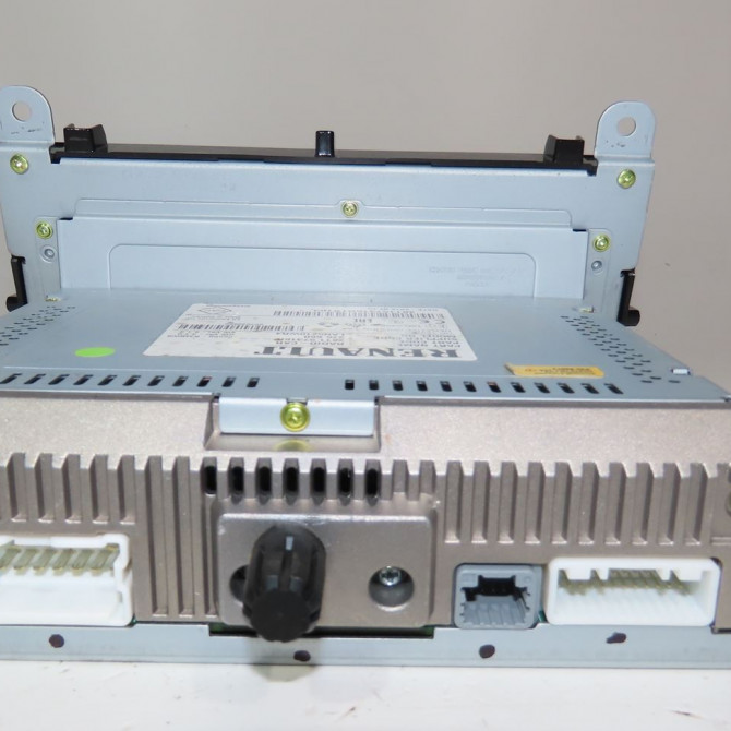 Autoradio occasion  Renault CLIO IV Grandtour (KH_) 1.5 dci 90 (khn3, khn4) (2012) 5 portes   281157316R  3