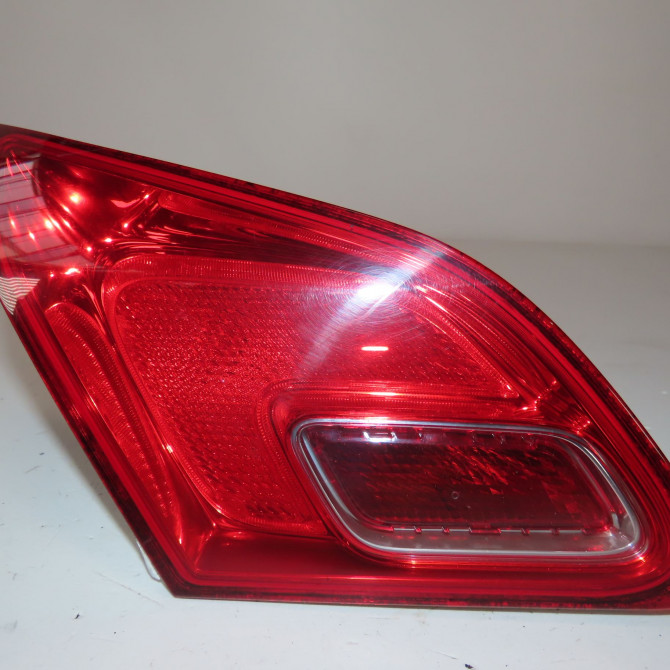 Feu arrière interieur gauche occasion  Opel ASTRA H CLASSIC 3/5 portes (A04) 1.7 cdti (l48) (2009)   13360786  1