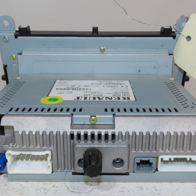 Autoradio occasion  Renault CLIO IV Grandtour (KH_) 1.5 dci 90 (khn3, khn4) (2012) 5 portes   281155564R  3