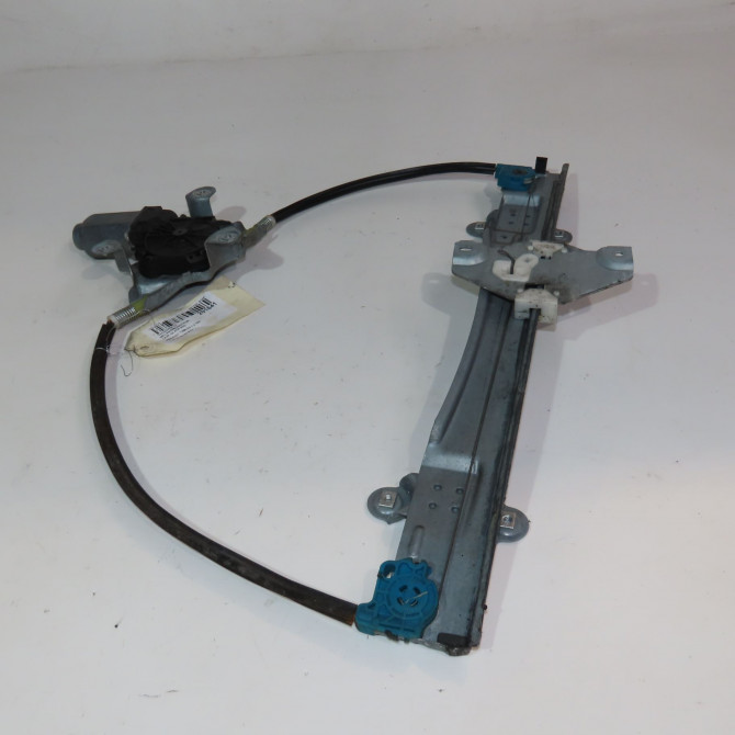 Mecanisme+moteur leve-glace avg occasion  Renault TWINGO II (CN0_) 1.2 16v (cn0k, cn0v) (2007) 3 portes   8200384743  4