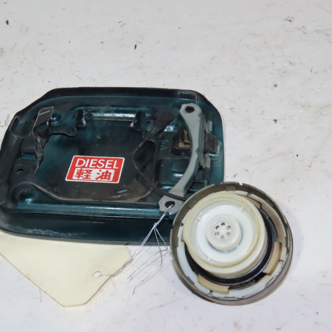 Volet de trappe carburant occasion  Toyota RAV 4 II (_A2_) 2.0 d 4wd (cla20_, cla21_) (2001-2005)   7735042060  2