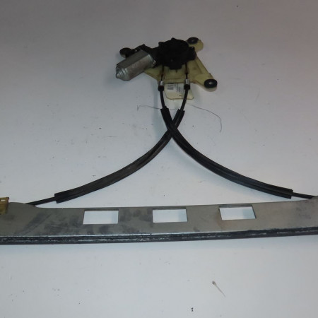 Mecanisme+moteur leve-glace avg occasion  Renault MASTER III Camionnette (FV) 2.3 dci 145 fwd (fv0e, fv0f, fv0h, fv02, fv0m, fv0s,... (2010)   807210008R 