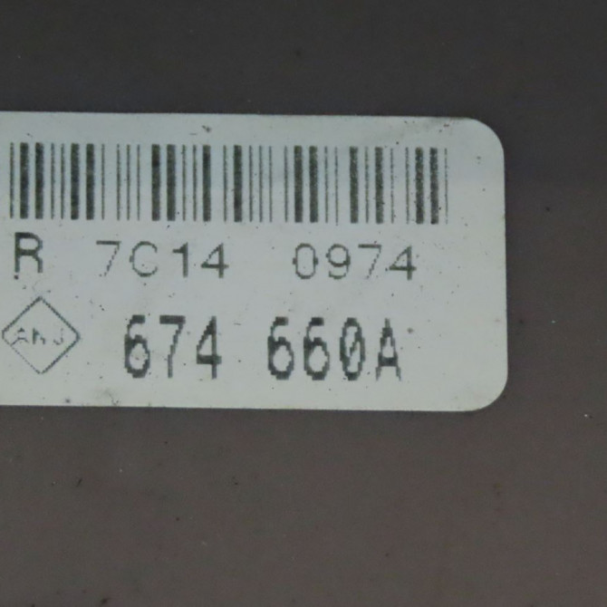 Boite a fusibles occasion  Renault CLIO III (BR0/1, CR0/1) 1.5 dci (c/br0g, c/br1g) (2005-2012) 5 portes   8200674660A  2