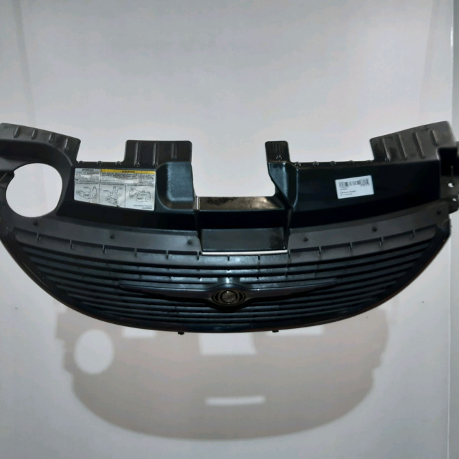 Calandre occasion  Chrysler VOYAGER IV (RG, RS) 3.3 awd (2000-2008)   K04857300AA  1