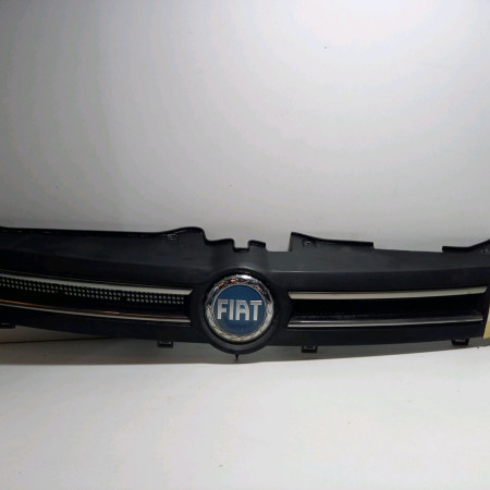 Calandre occasion  Fiat PANDA (169_) 1.2 (169.axb11, 169.axb1a) (2003) 5 portes   735363745 