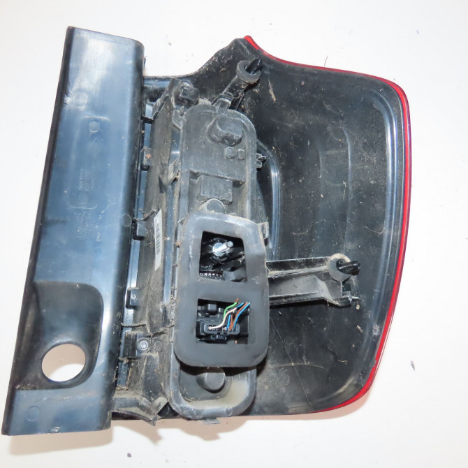 Feu arrière gauche occasion  Dacia LOGAN MCV II 1.5 dci (2013)   265551978R  3