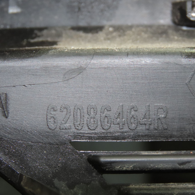 Grille d pare-choc av occasion  Renault SCÉNIC IV (J9_) 1.7 blue dci 150 (j9a7, j9a8) (2018)   62086464R  2