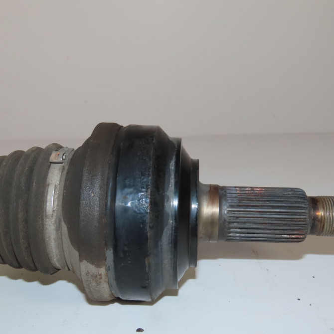 Transmission arrière gauche occasion  Audi Q7 (4LB) 4.2 tdi quattro (2007-2009)   7L8501201D  3