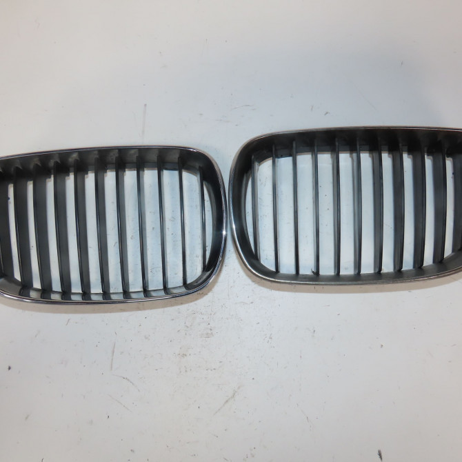 Calandre occasion  Bmw 1 (E87) 118 d (2004-2007)   51137077129  1