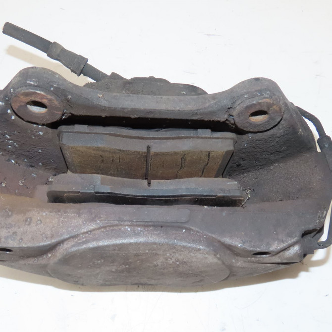 Etrier de frein avant droit occasion  Audi Q5 (8RB) 2.0 tdi quattro (2012-2017)   8R0615108F  4