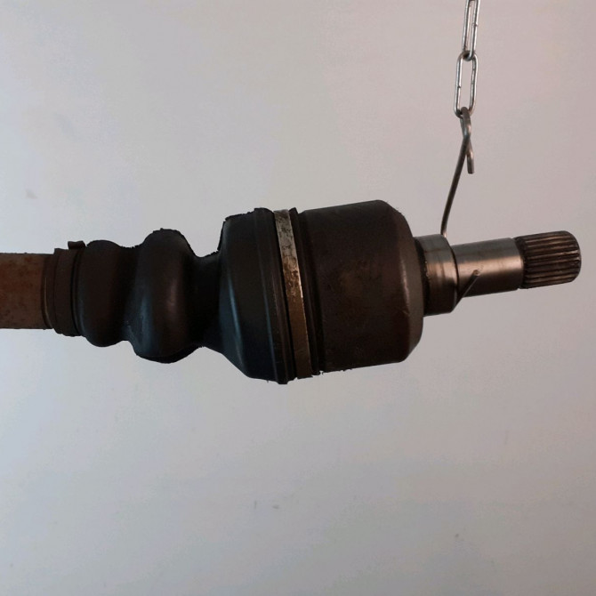 Transmission avant gauche occasion  Peugeot 307 CC (3B) 2.0 16v (2003-2005) 2 portes   3272LW  4