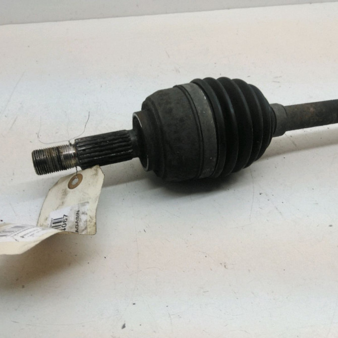 Transmission avant gauche occasion  Renault CLIO III (BR0/1, CR0/1) 1.5 dci (2010-2014) 3 portes   8201055669  2