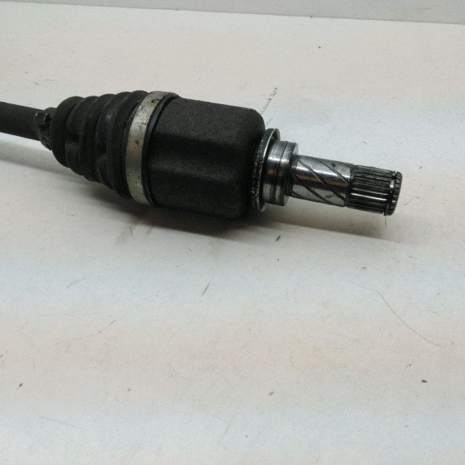 Transmission avant gauche occasion  Renault CLIO III (BR0/1, CR0/1) 1.5 dci (2010-2014) 3 portes   8201055669  3