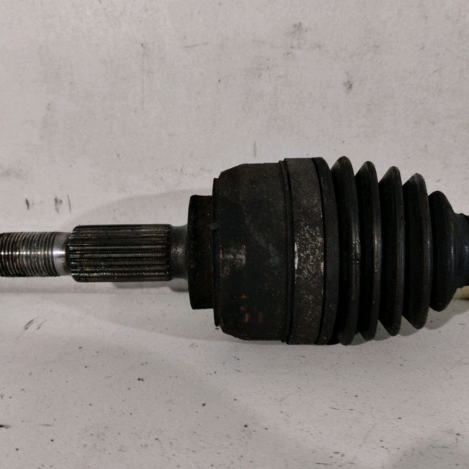 Transmission avant droite occasion  Renault TWINGO II (CN0_) 1.2 (cn0d) (2007-2014) 3 portes   8200684084  2