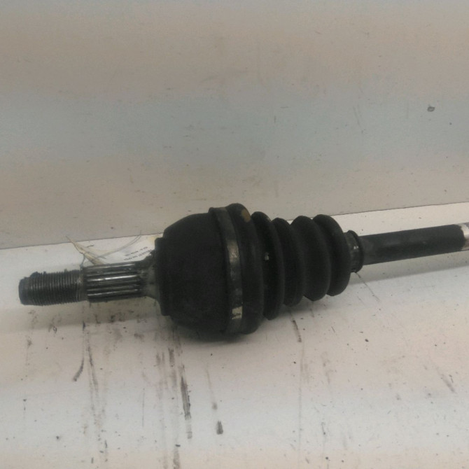 Transmission avant gauche occasion  Peugeot 106 I (1A, 1C) 1.0 (1991-1996)   32728J  2