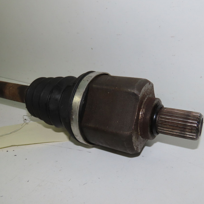 Transmission avant gauche occasion  Renault CLIO II (BB_, CB_) 1.4 16v (b/cb0p, bb13) (2000-2008) 5 portes   7711368634  2