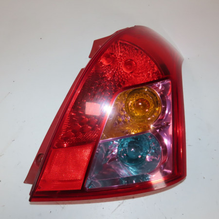 Feu arrière droit occasion  Suzuki SWIFT III (MZ, EZ) 1.3 ddis (rs 413d) (2005)   3565062J00 