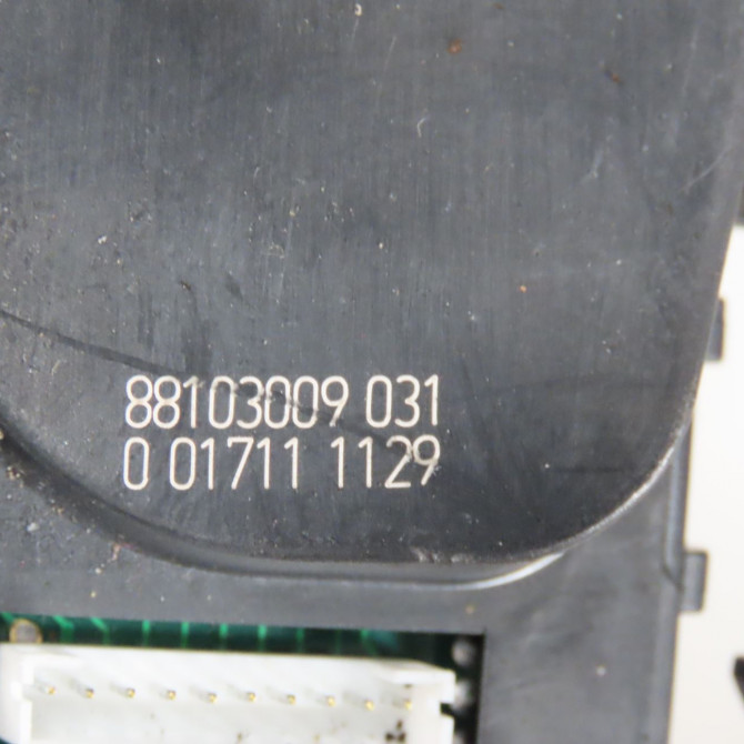 Commande essuie glace occasion  Renault MODUS / GRAND MODUS (F/JP0_) 1.2 (jp0c, jp0k, fp0c, fp0k, fp0p, jp0p, jp0t) (2004) 5 portes   8201590631  2