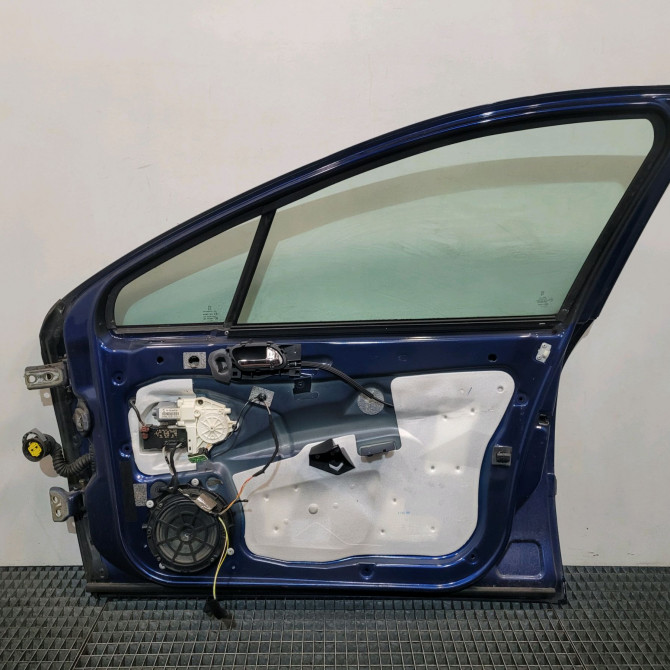 Porte avant droite occasion  Peugeot 407 SW (6E_) 2.0 hdi 135 (2004-2010)   9004X6  2