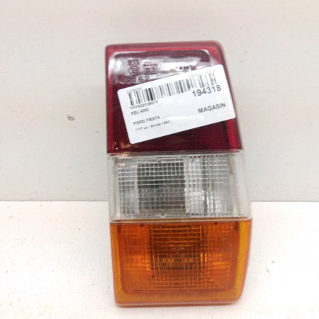 Feu arrière droit occasion  Ford FIESTA II (FBD) 1.1 (fbd) (1986-1989)   6112583 