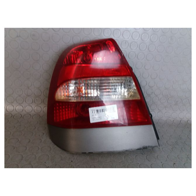 Feu arrière gauche occasion  Daewoo NUBIRA A trois volumes (J100) 1.6 16v (1997-1999)   96460264  1