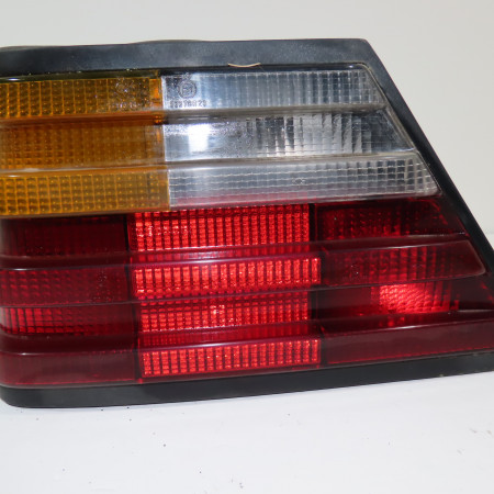 Feu arrière gauche occasion  Mercedes-benz 124 A trois volumes (W124) 250 d (124.125) (1989-1993)   1248200166 