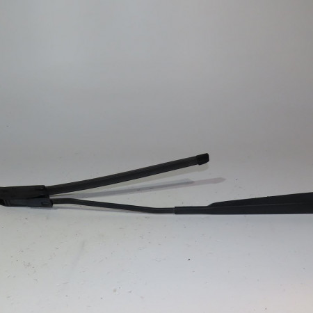 Bras essuie-glace avant gauche occasion  Renault MEGANE III Grandtour (KZ0/1) 1.9 dci (kz0j, kz0n, kz1s) (2009)   288815981R 