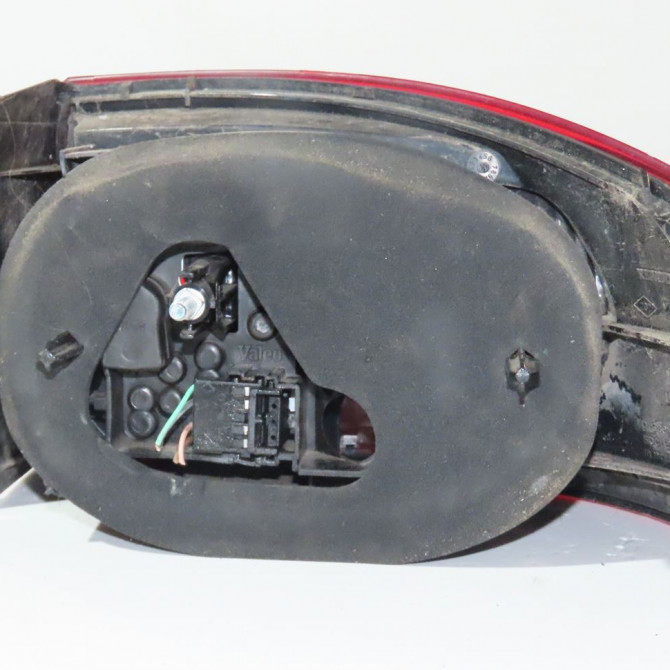 Feu arrière gauche occasion  Renault LAGUNA II (BG0/1_) 1.9 dci (bg1a, bg1w, bg0g) (2005-2007)   8200262667  2