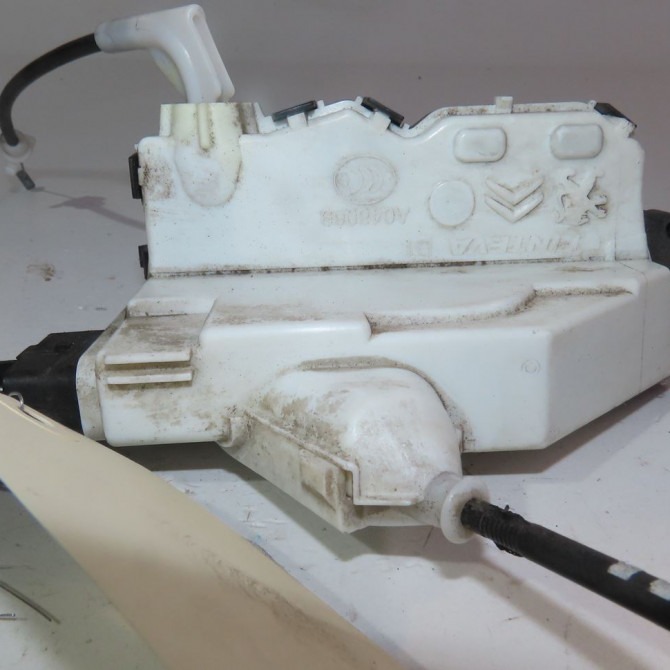 Serrure porte ard occasion  Citroën C3 II (SC_) 1.4 hdi 70 (sc8hzc, sc8hr0, sc8hp4) (2009) 5 portes   9800624980  3