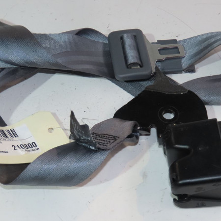 Ancrage ceinture arrière gauche occasion  Renault CLIO II (BB_, CB_) 1.2 (bb0a, bb0f, bb10, bb1k, bb28, bb2d, bb2h, cb0a,... (1998-2010) 5 portes   8200709888 