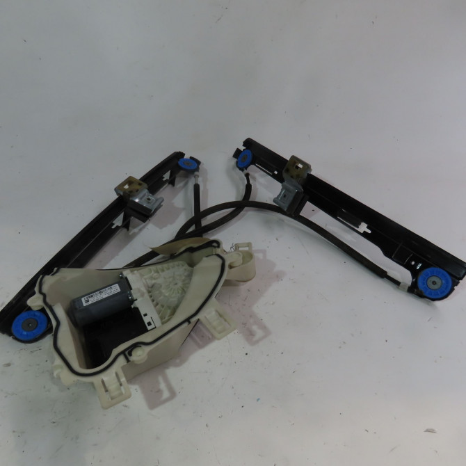 Mecanisme + moteur lève-glace avant droit occasion  Seat ALTEA (5P1) 1.6 tdi (2009)   5P0837462  1