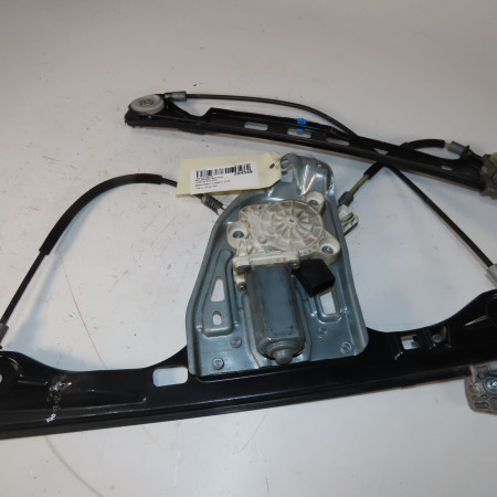 Mecanisme+moteur leve-glace avg occasion  Mercedes-benz CLASSE C (W203) C 200 cdi (203.007) (2003-2007)   2037203146 