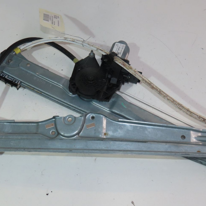 Mecanisme + moteur lève-glace avant droit occasion  Renault SCÉNIC IV (J9_) 1.2 tce 130 (2016)   807200294R  2