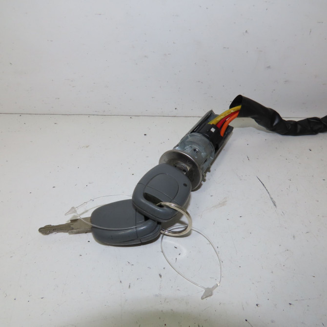 Antivol de direction occasion  Renault TWINGO I (C06_) 1.2 16v (c06c, c06d, c06k) (2001-2007) 3 portes   7701046639  2