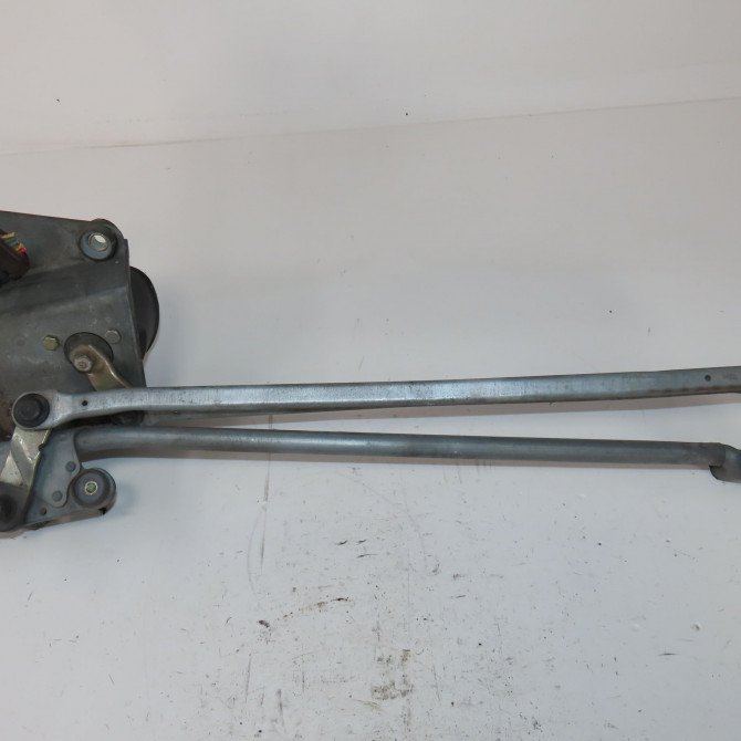 Moteur essuie-glace avant occasion  Peugeot 306 3/5 portes (7A, 7C, N3, N5) 1.9 d (1994-2001)   640589  1