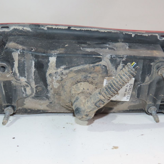 Feu arrière gauche occasion  Peugeot BOXER Camion plate-forme/Châssis 2.2 hdi 130 (2011)   1372699080  2