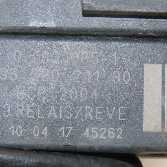 Boitier de préchauffage occasion  Citroën C3 II (SC_) 1.4 hdi 70 (sc8hzc, sc8hr0, sc8hp4) (2009) 5 portes   9652021180  2