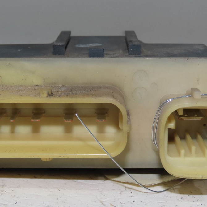 Boitier de préchauffage occasion  Citroën C3 II (SC_) 1.4 hdi 70 (sc8hzc, sc8hr0, sc8hp4) (2009) 5 portes   9652021180  4