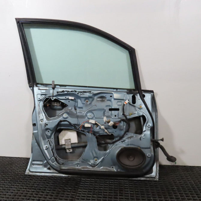 Porte avant gauche occasion  Mazda PREMACY (CP) 2.0 td (2000-2005)   C14559020C  3