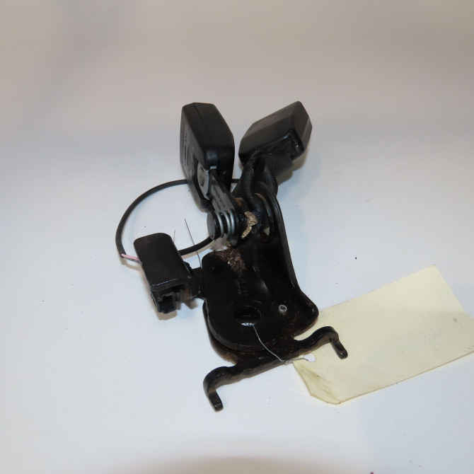 Ancrage ceinture arrière gauche occasion  Renault MEGANE III Grandtour (KZ0/1) 1.5 dci (kz0c, kz1a) (2009)   888430005R  2