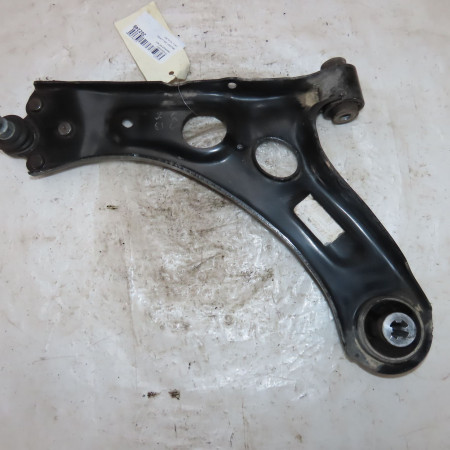 Triangle inf avg occasion  Peugeot 208 II (UB_, UP_, UW_, UJ_) 1.2 puretech 100 (2019) 5 portes   9857903080 