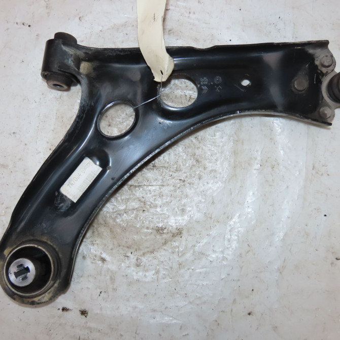 Triangle inf avd occasion  Peugeot 208 II (UB_, UP_, UW_, UJ_) 1.2 puretech 100 (2019) 5 portes   9857897880  1