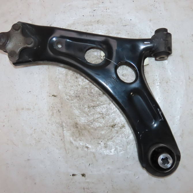 Triangle inf avd occasion  Peugeot 208 II (UB_, UP_, UW_, UJ_) 1.2 puretech 100 (2019) 5 portes   9857897880  3