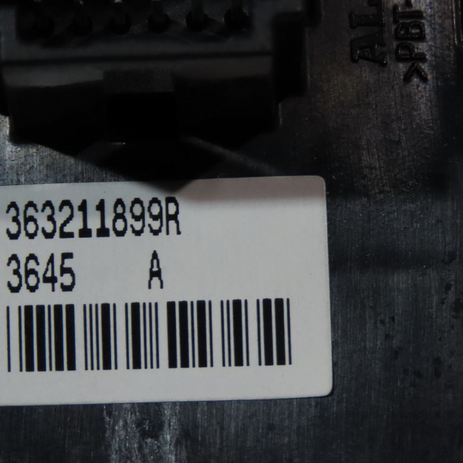 Interrupteur commande de frein a main occasion  Renault MEGANE IV Estate (K9A/M/N_) 1.5 dci 110 (2016)   363211899R  2
