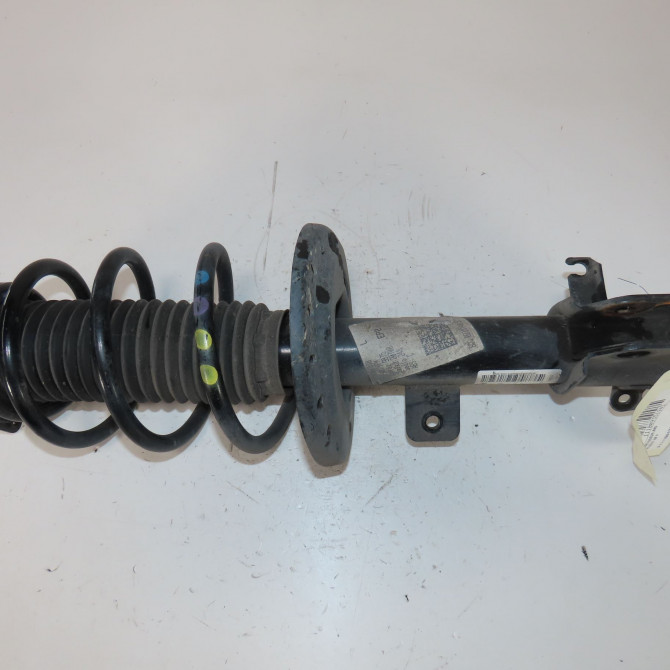 Amortisseur avant gauche occasion  Peugeot 208 II (UB_, UP_, UW_, UJ_) E-208 (2019)   9836033880  1